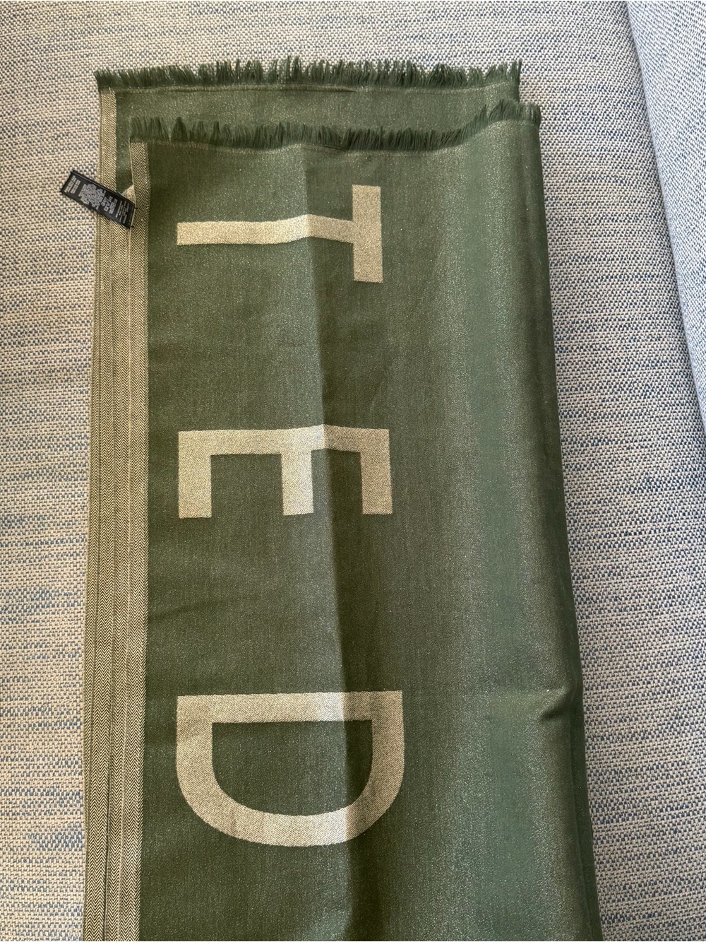 TED BAKER SCARF/WRAP! - Picture 4 of 6